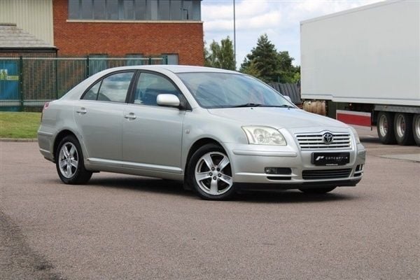 Silver Used 2005 Toyota Avensis T3 Hatchback | £1,995 (Good price) - Image 1/1