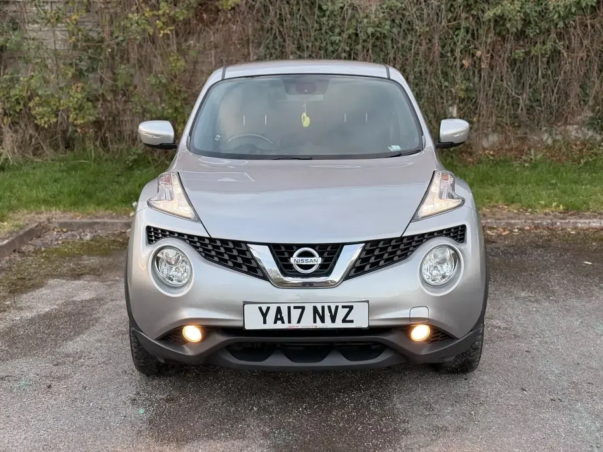 Usado Nissan Juke N-Connecta 2017 Prateado SUV