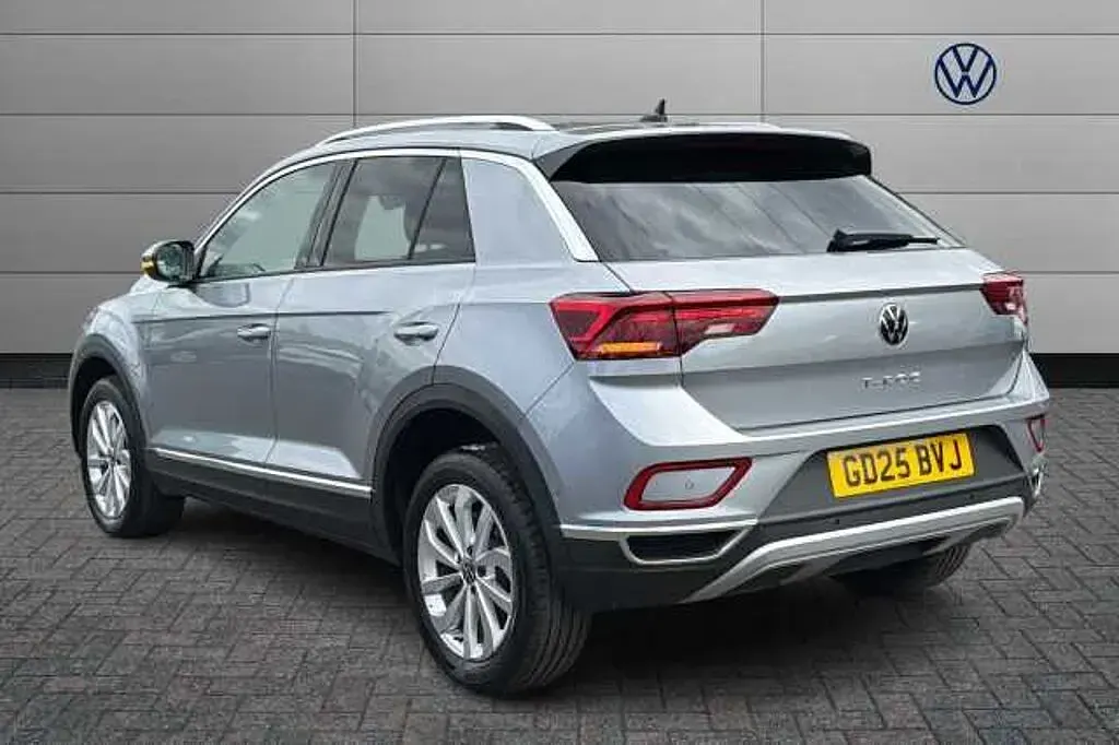 Używany VW T-Roc Style 150 KM (110 kW) 2025 Srebrny SUV