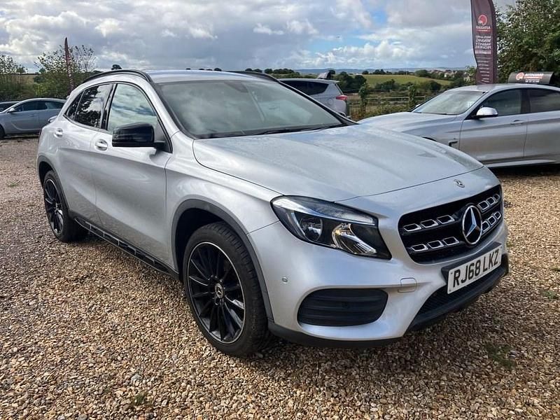 Silver Used 2018 Mercedes GLA200 Executive SUV | £15,495 (Fair price) - Image 1/4