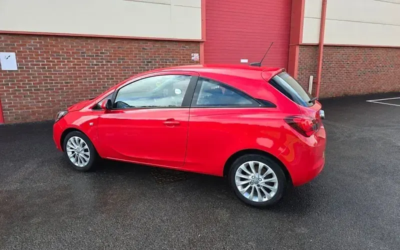 Used Vauxhall Corsa 75 HP (55 kW) 2018 Red Hatchback