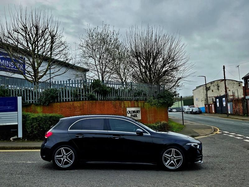 Usado Mercedes A200 AMG line 2019 Negro Utilitario