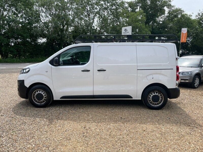 Gebraucht Vauxhall Vivaro Edition 120 PS (88 kW) 2020 Weiß Van / Kleinbus