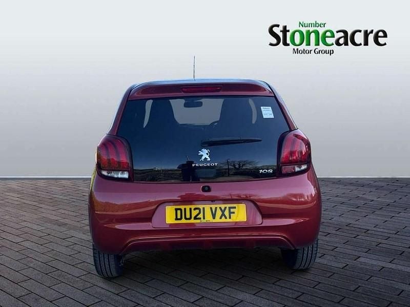 Used Peugeot 108 Collection 71 HP (52 kW) 2021 Red Hatchback