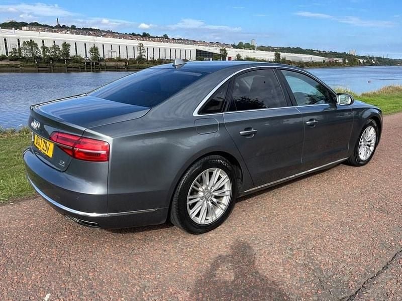 Used Audi A8 Advanced 262 HP (192 kW) 2017 Grey Sedan