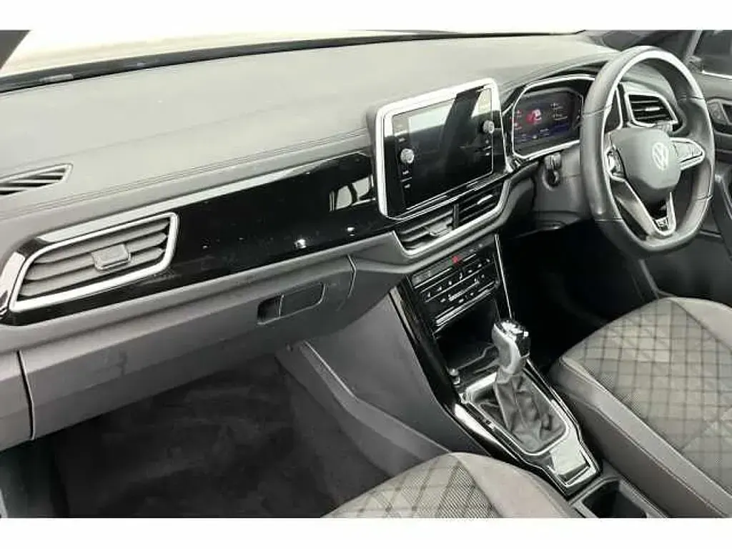 Usado VW T-Roc 150 HP (110 kW) 2023 SUV