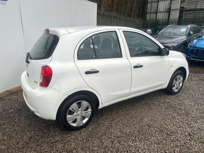 Begagnad Nissan Micra Visia 2013 Vit Halvkombi