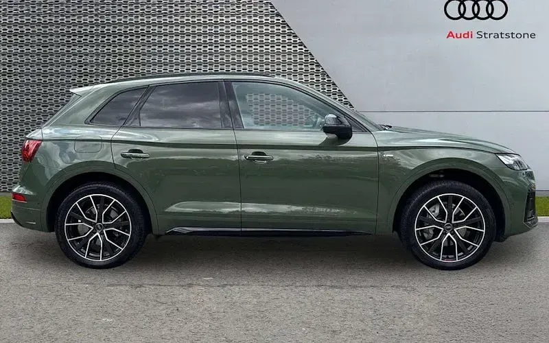 Used Audi Q5 Black Edition 265 HP (194 kW) 2024 Green SUV