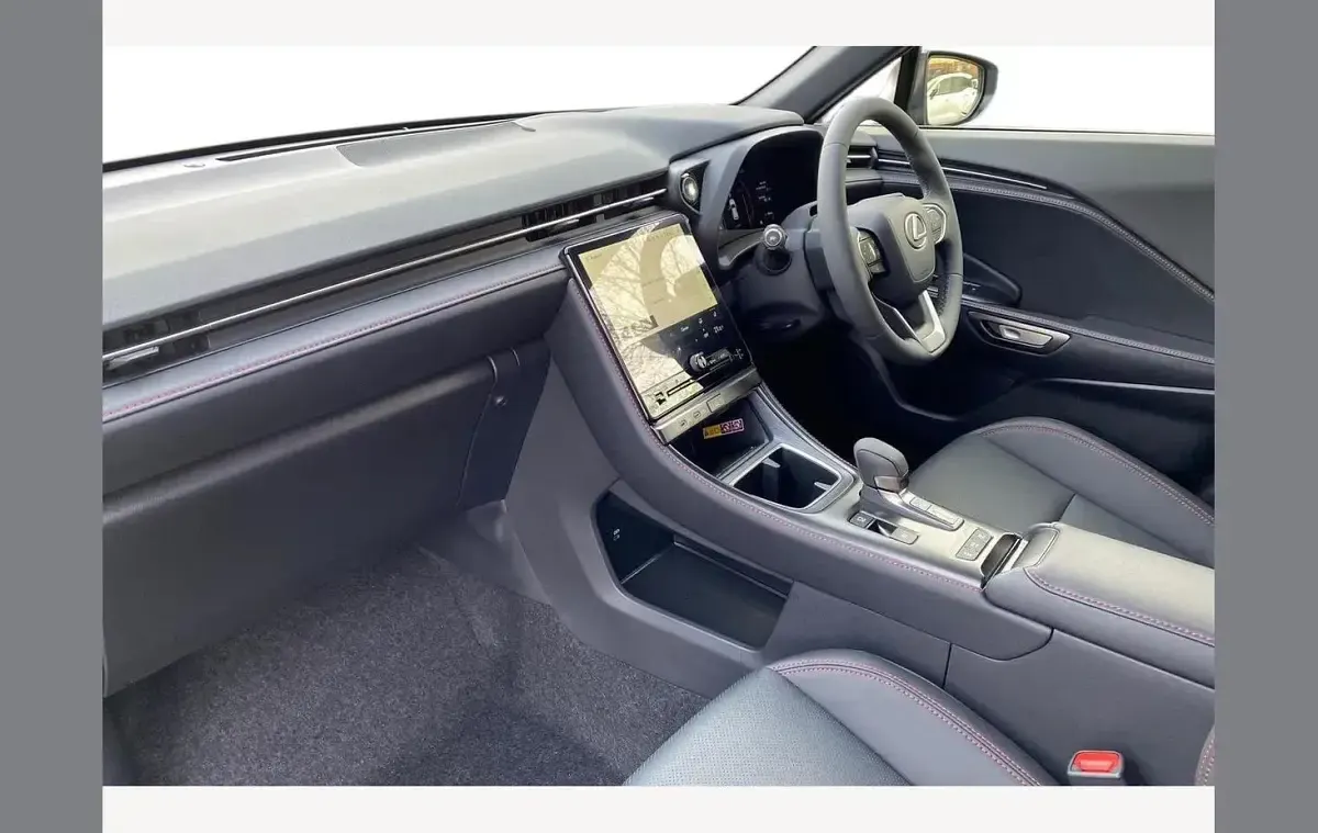 Used Lexus LBX 136 HP (100 kW) 2026 Grey SUV