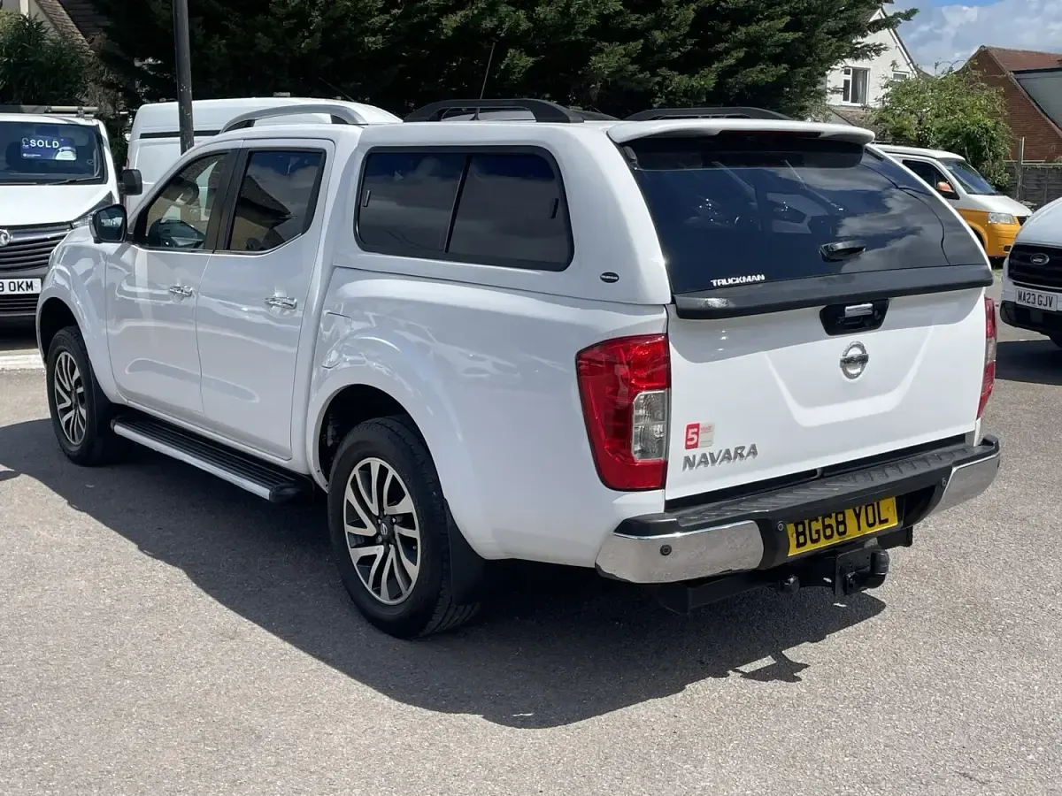 Usado Nissan Navara Tekna 190 CV (139 kW) 2018 Blanco Pickup/Camioneta