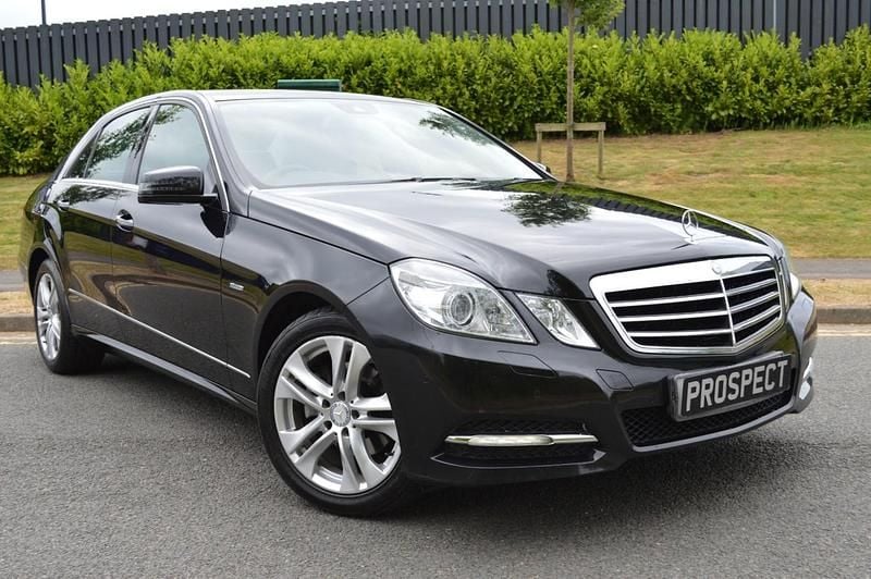 Obsidian black metallic Used 2011 Mercedes E220 Avantgarde Sedan | £5,000 (Fair price) - Image 1/4