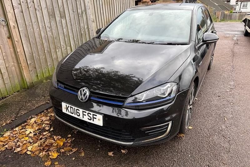 Black Used 2016 VW Golf VII GTE Hatchback | £4,500 (Fair price) - Image 1/1