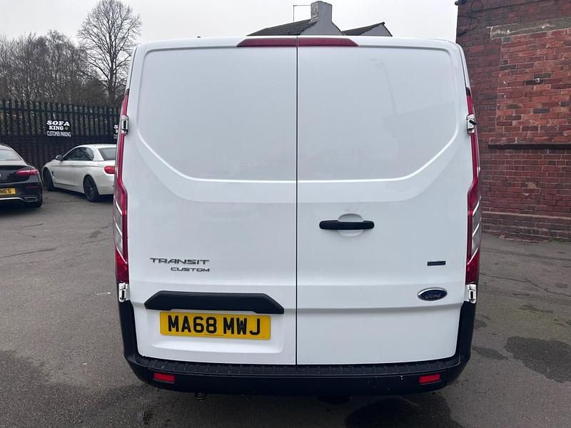 Used Ford Transit Custom 105 HP (77 kW) 2018 White Van