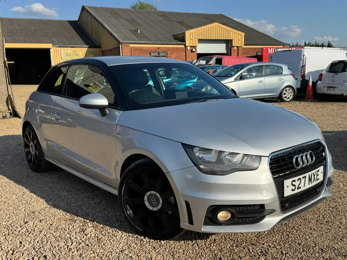 Used Audi A1 S-Line 122 HP (89 kW) 2012 Silver Hatchback