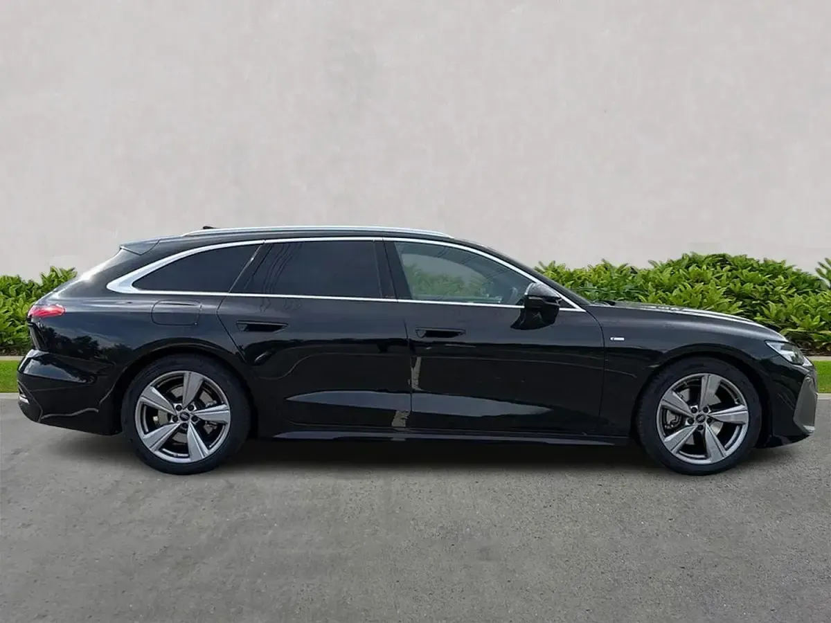 New Audi A6 S-Line 224 HP (164 kW) 2026 Black Estate
