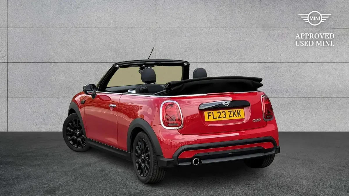 Usado Mini Cooper Classic 134 CV (98 kW) 2023 Rojo Utilitario