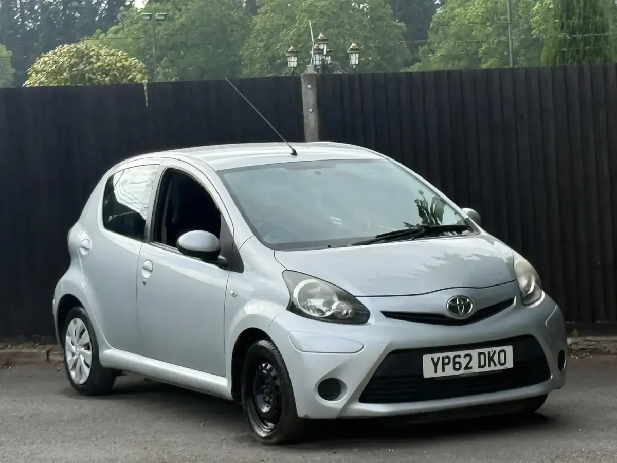 Used Toyota Aygo 68 HP (50 kW) 2012 Silver Hatchback