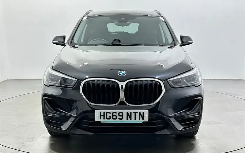 Second-hand BMW X1 Sport Line 140 CP (102 kW) 2020 Negru SUV