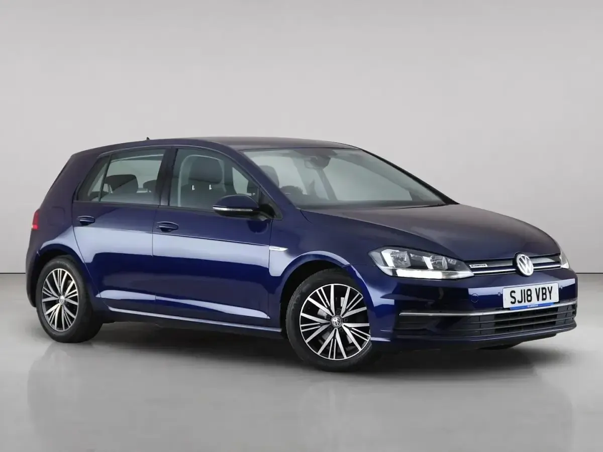 Used VW Golf VII SE 131 HP (96 kW) 2018 Hatchback