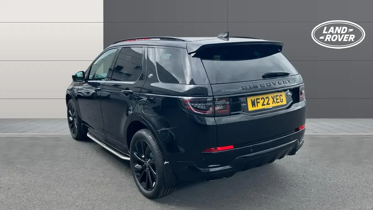Used Land Rover Discovery 5 HSE Dynamic 309 HP (227 kW) 2022 Santorini black SUV