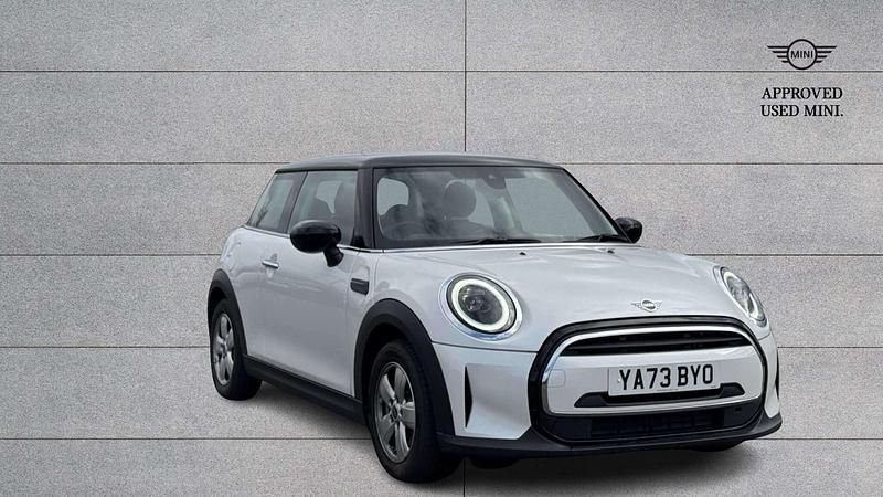 Used Mini Cooper Classic 134 HP (98 kW) 2023 White Hatchback