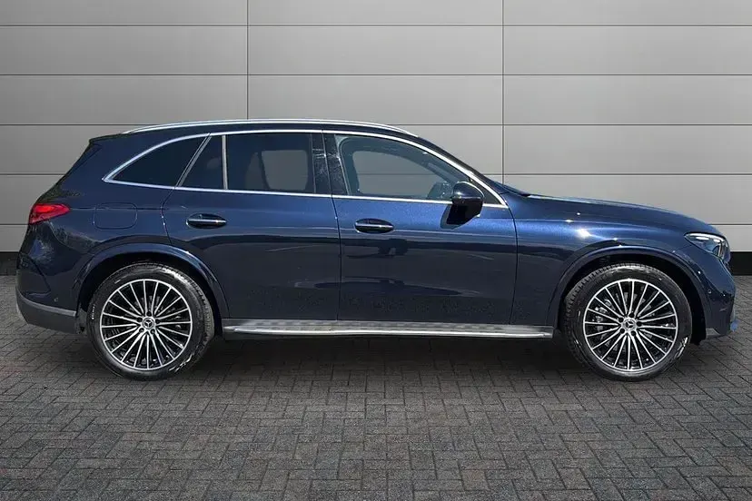 Used Mercedes GLC220 AMG Line Premium Plus 217 HP (159 kW) 2024 Nautic blue metallic SUV
