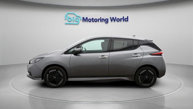 Used Nissan Leaf N-Connecta 160 kW (218 HP) 2022 Grey Hatchback
