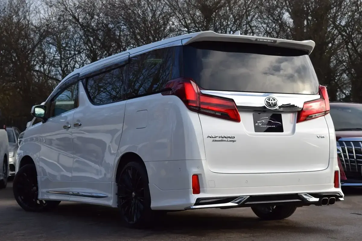 Used Toyota Alphard Executive 2024 White MPV