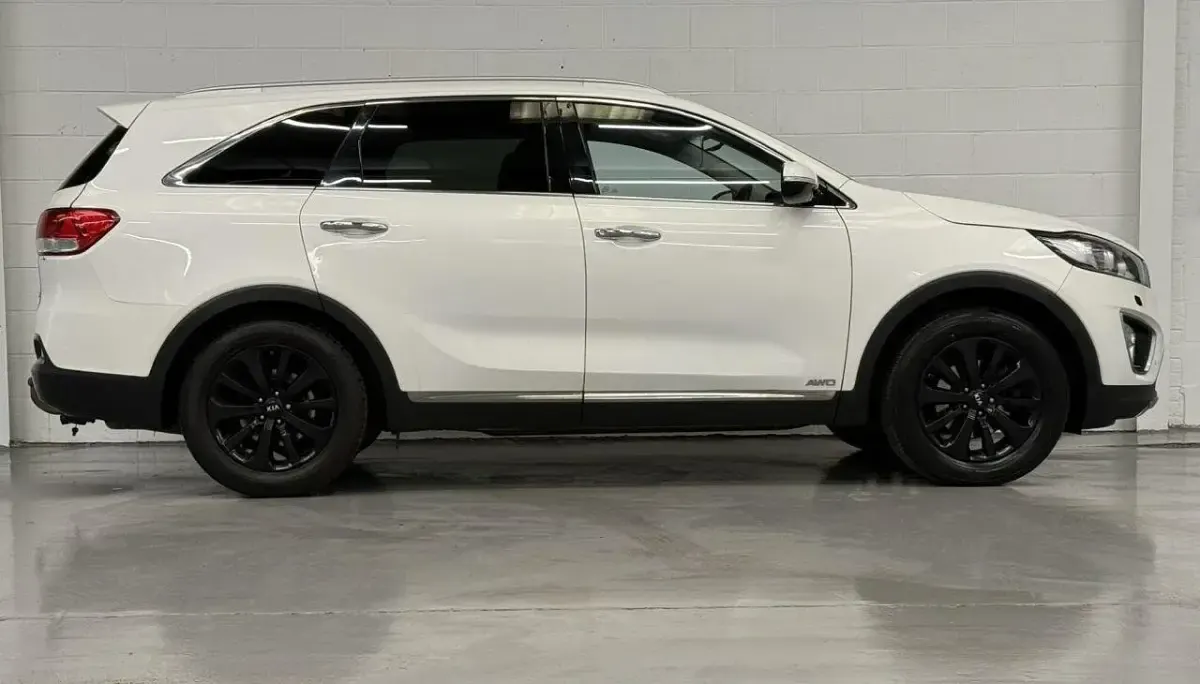 Used Kia Sorento 200 HP (147 kW) 2015 White SUV