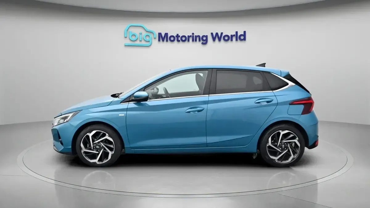 Used Hyundai i20 Premium 99 HP (72 kW) 2023 Turquoise Hatchback