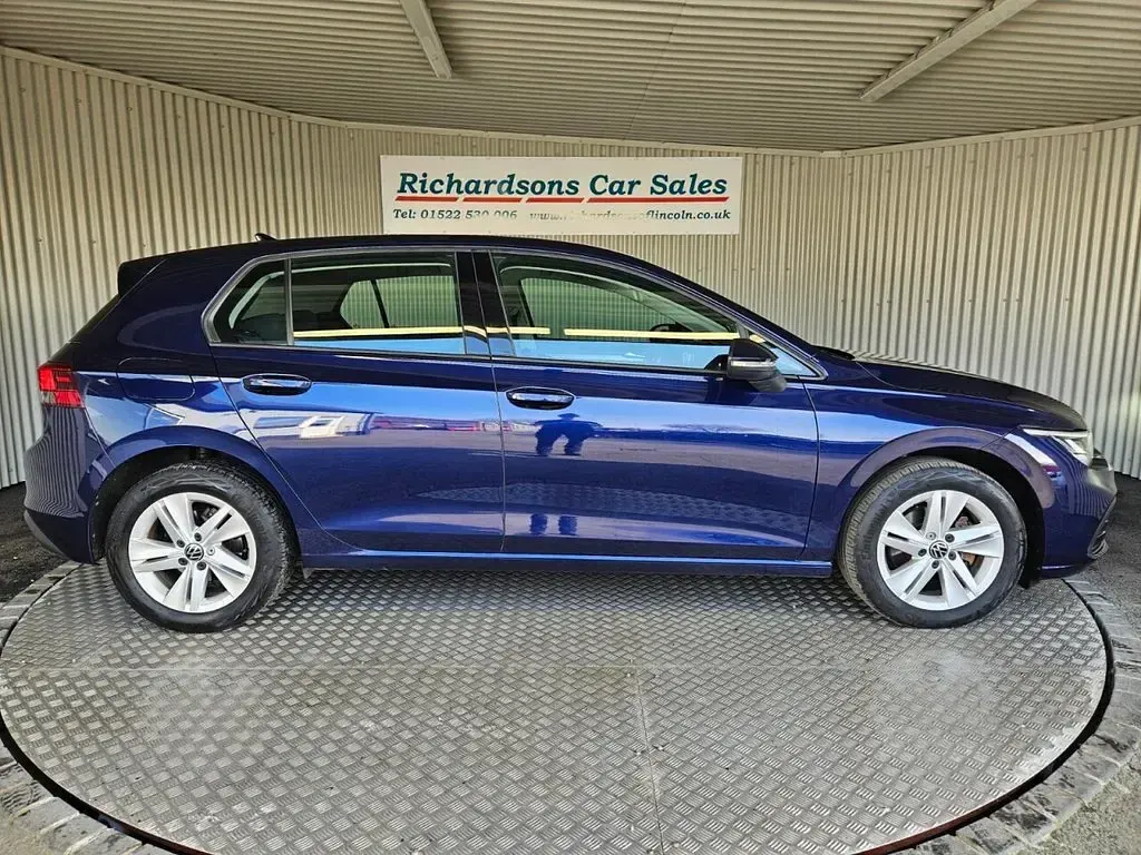 Used VW Golf VII S 115 HP (84 kW) 2021 Blue Hatchback