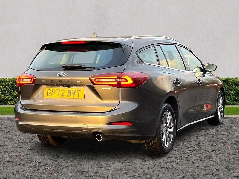 Usado Ford Focus Titanium 2023 Gris Familiar