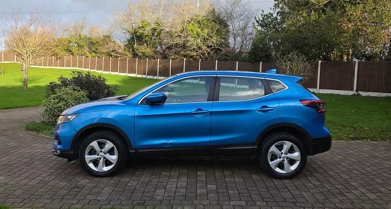 Used Nissan Qashqai Acenta Premium 115 HP (84 kW) 2019 Blue SUV