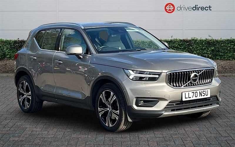 Used 2022 Volvo XC40 Inscription SUV | £21,290 (Good price) - Image 1/4