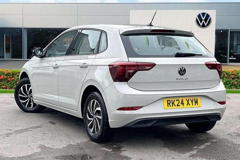 Used VW Polo Life 80 HP (58 kW) 2024 Grey Hatchback