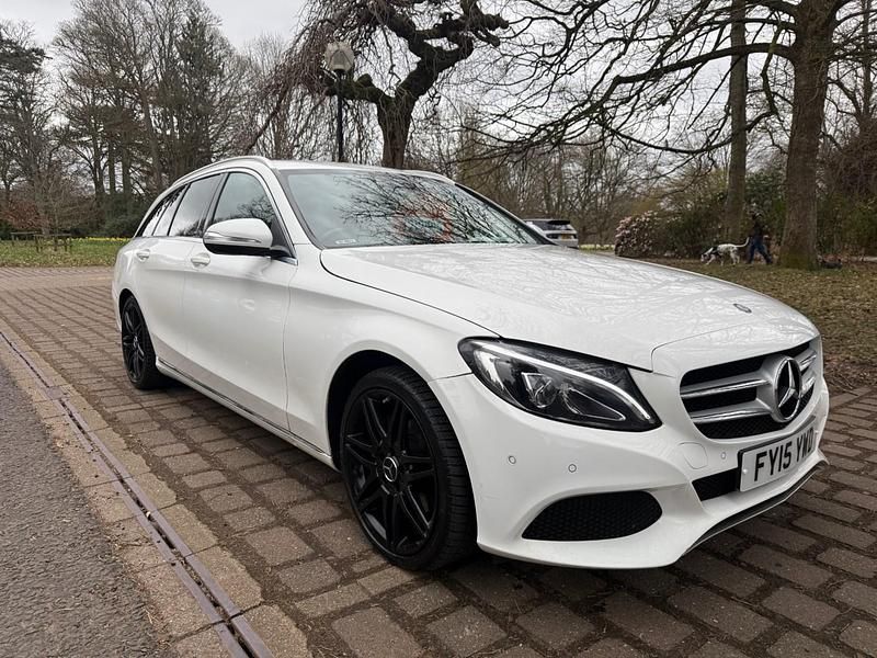 Used Mercedes C220 170 HP (125 kW) 2015 White Estate