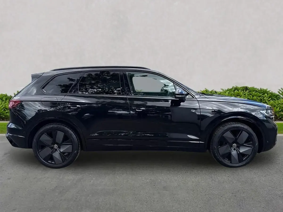 Used VW Touareg Black Edition 281 HP (206 kW) 2025 Black SUV