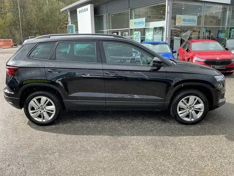 Usado Skoda Karoq SE 150 CV (110 kW) 2025 Negro SUV