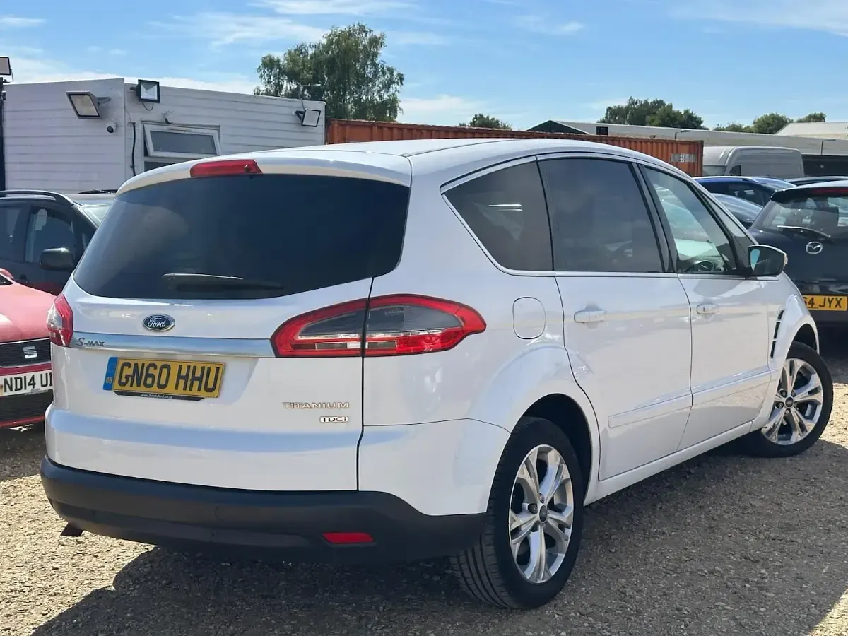 Used Ford S-MAX Titanium 140 HP (102 kW) 2010 White MPV