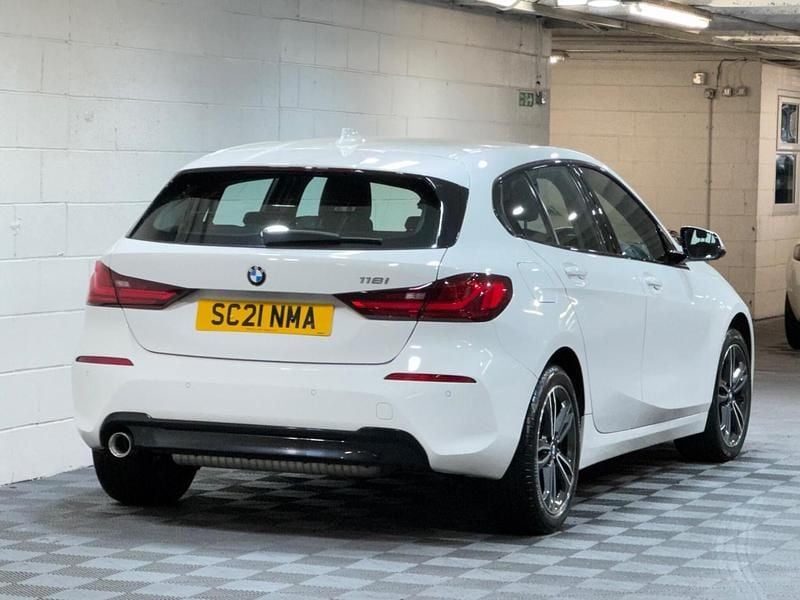 Used BMW 118 Sport Line 2021 White Hatchback