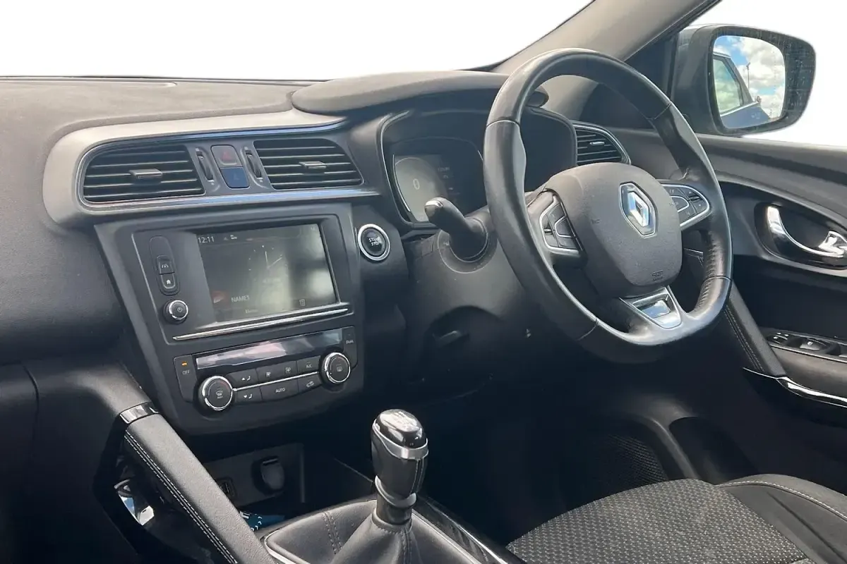 Usado Renault Kadjar Dynamique 130 CV (95 kW) 2016 Gris SUV