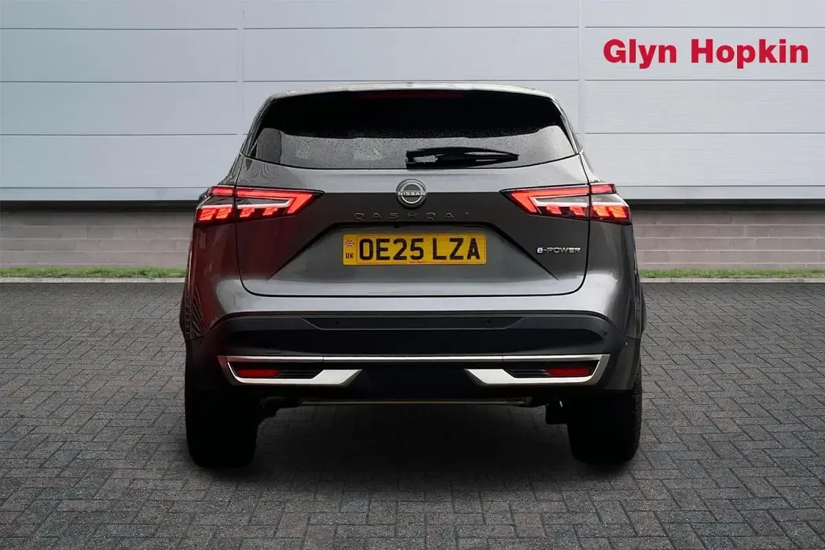 Used Nissan Qashqai Tekna 190 HP (139 kW) 2025 Grey SUV