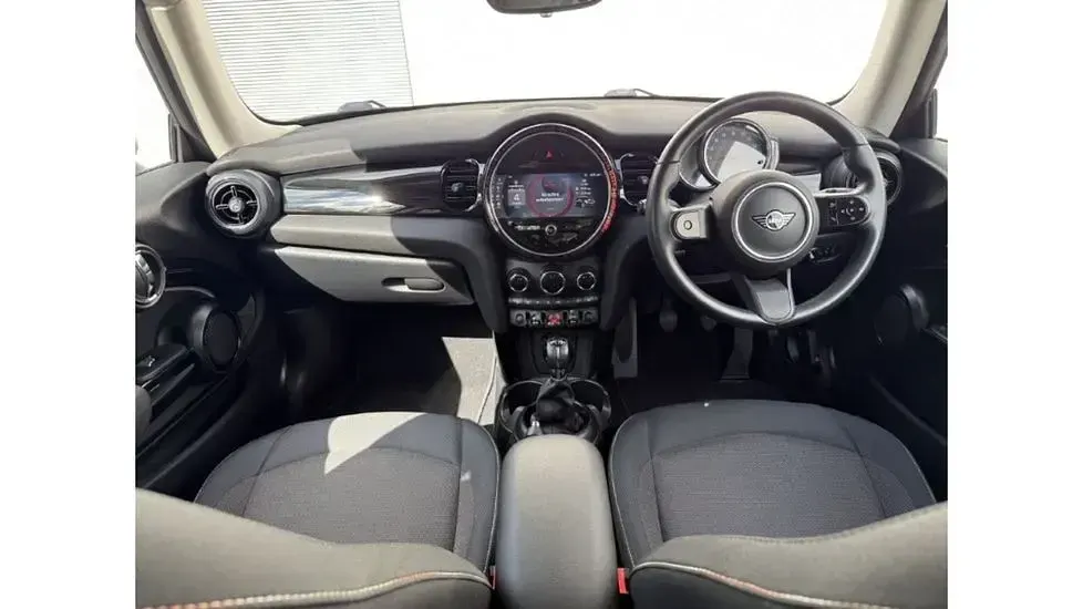 Used Mini Cooper Classic 135 HP (99 kW) 2021 Grey Hatchback
