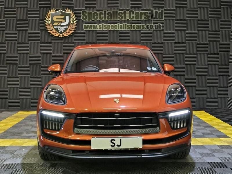 Used Porsche Macan S 380 HP (279 kW) 2023 Orange SUV