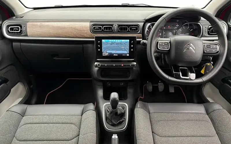 Used Citroën C3 PureTech 83 HP (61 kW) 2024 Red Hatchback