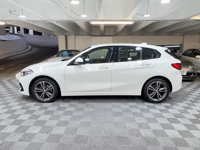 Used BMW 118 Sport Line 2021 White Hatchback