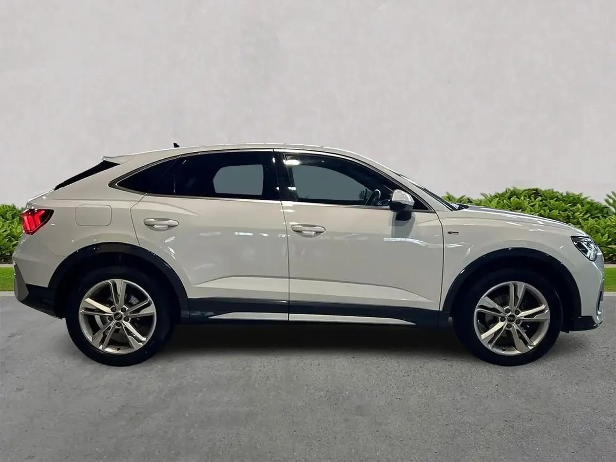 Used Audi Q3 Sportback S-Line 150 HP (110 kW) 2023 White SUV