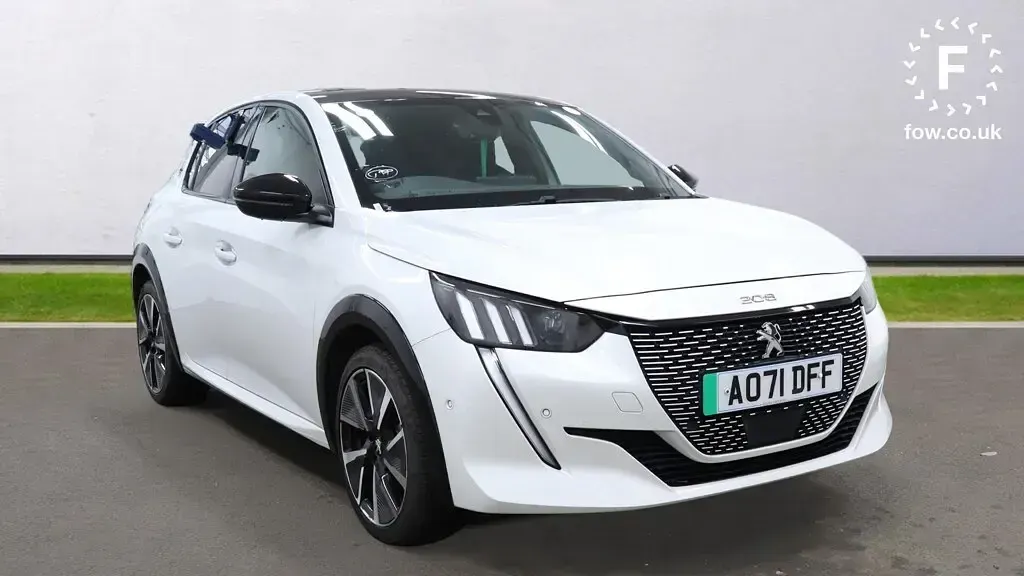 Used Peugeot e-208 Premium 100 kW (136 HP) 2021 Hatchback
