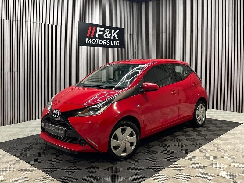 Red Used 2017 Toyota Aygo X-play Hatchback | £4,500 (Good price) - Image 1/4