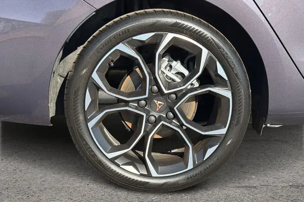 New Cupra Leon 2026 Purple Estate